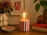 Vase ampoule rouge